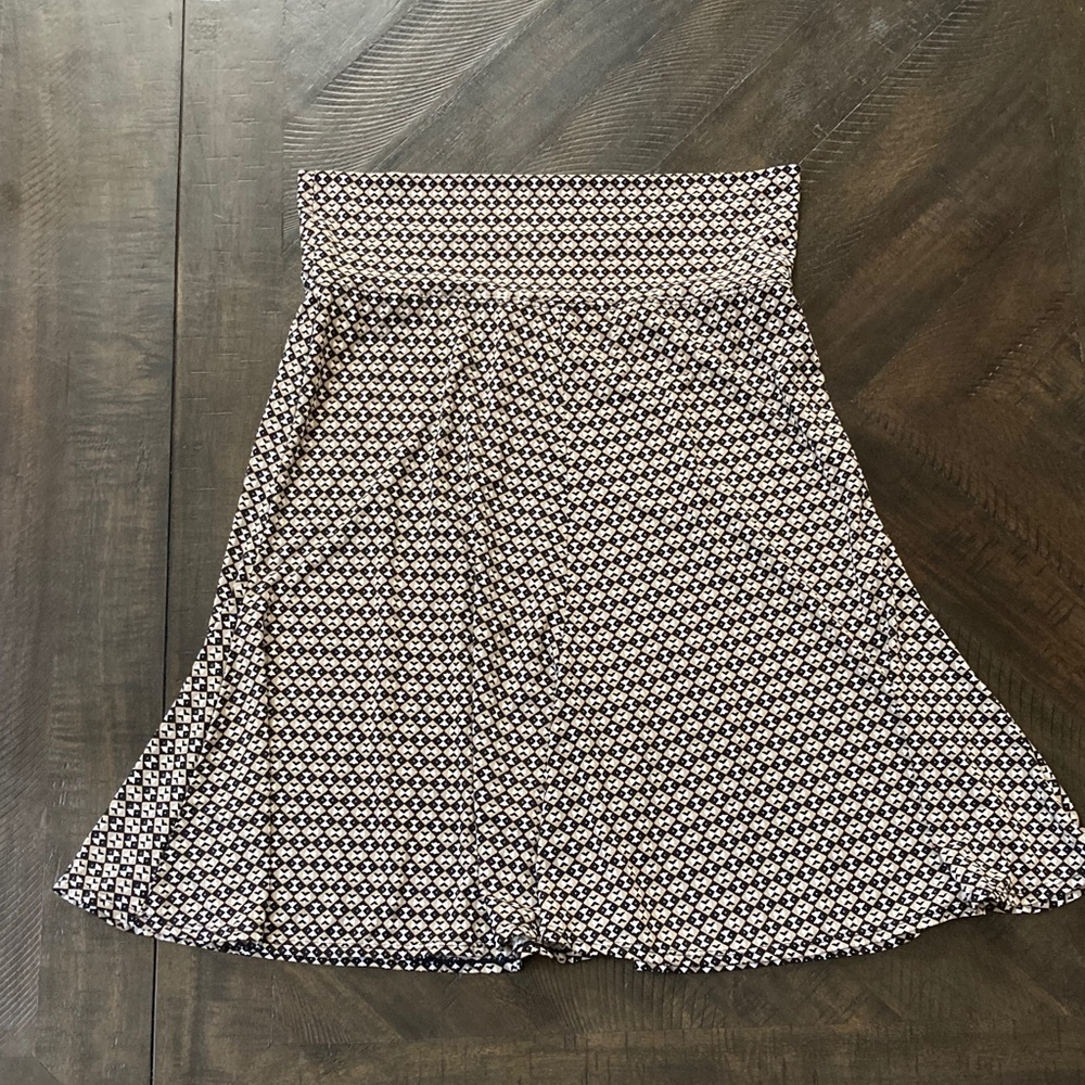 Max Studio Black, Beige and White A-Line Skirt